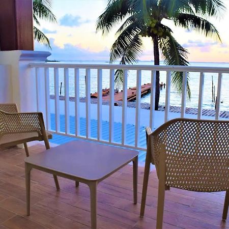 Bartolome Oceanfront Suites Isla Mujeres Exterior photo