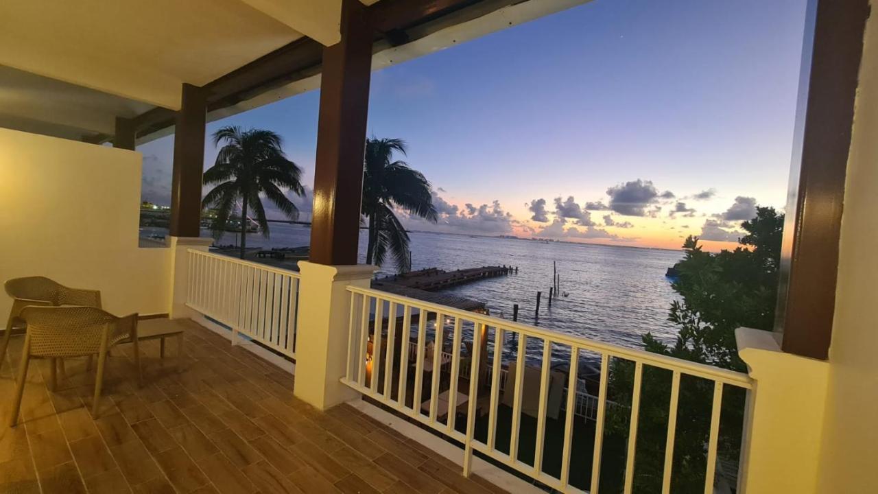 Bartolome Oceanfront Suites Isla Mujeres Exterior photo