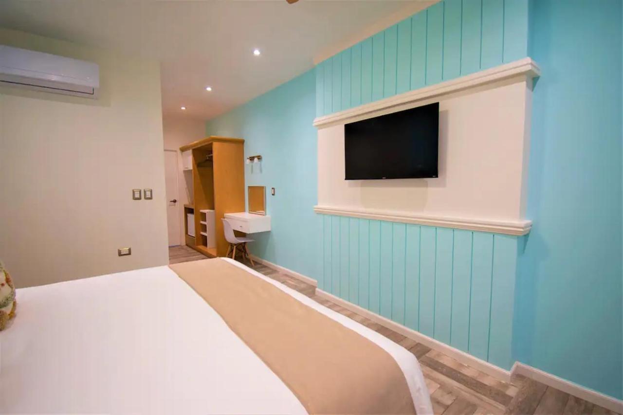Bartolome Oceanfront Suites Isla Mujeres Exterior photo
