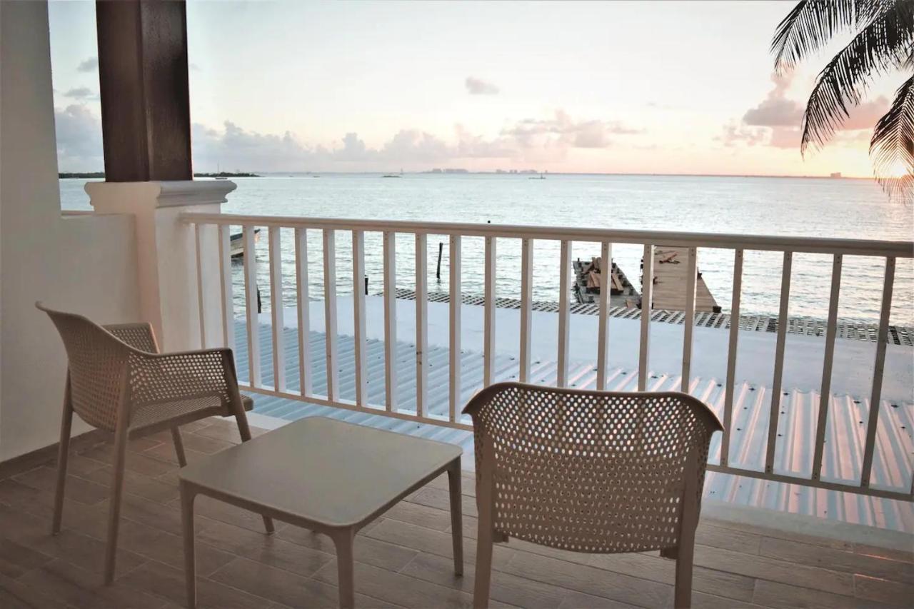 Bartolome Oceanfront Suites Isla Mujeres Exterior photo