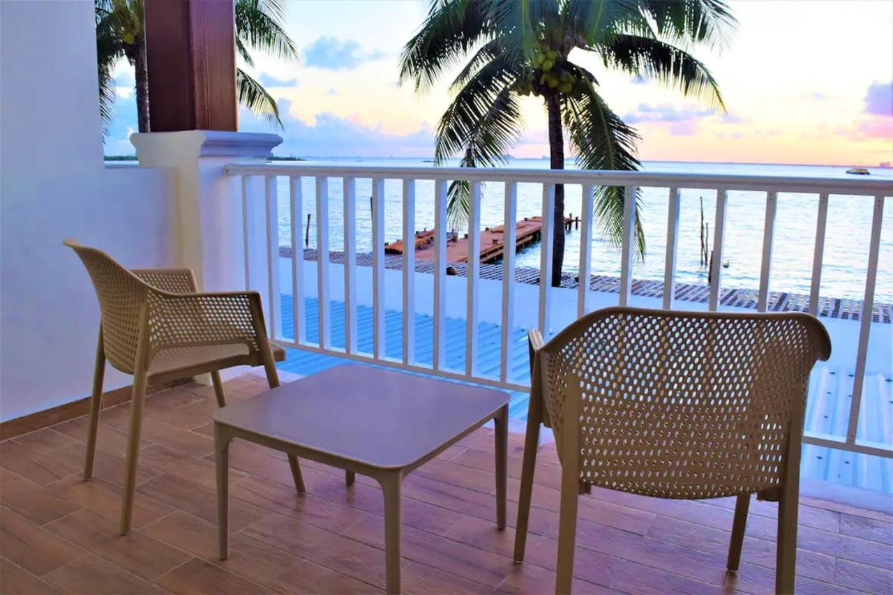 Bartolome Oceanfront Suites Isla Mujeres Exterior photo