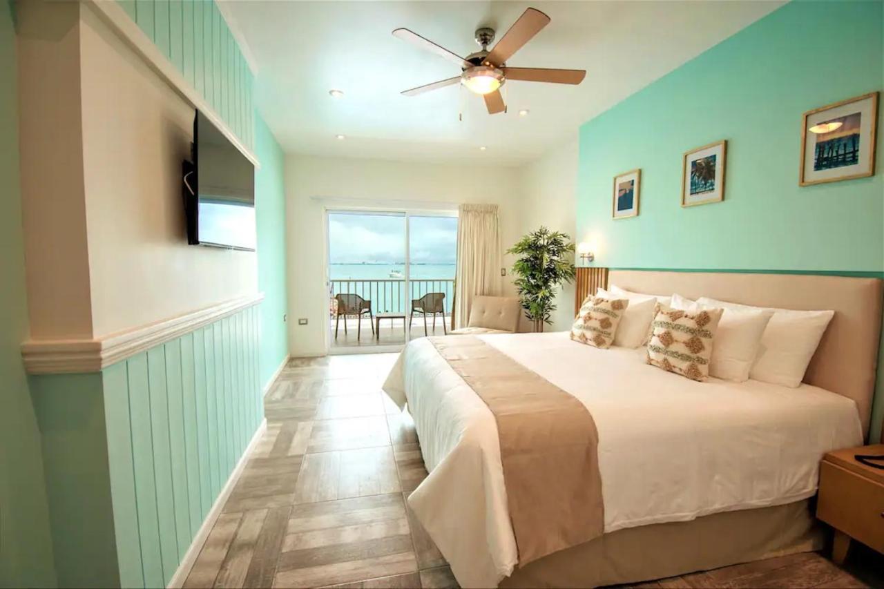 Bartolome Oceanfront Suites Isla Mujeres Exterior photo
